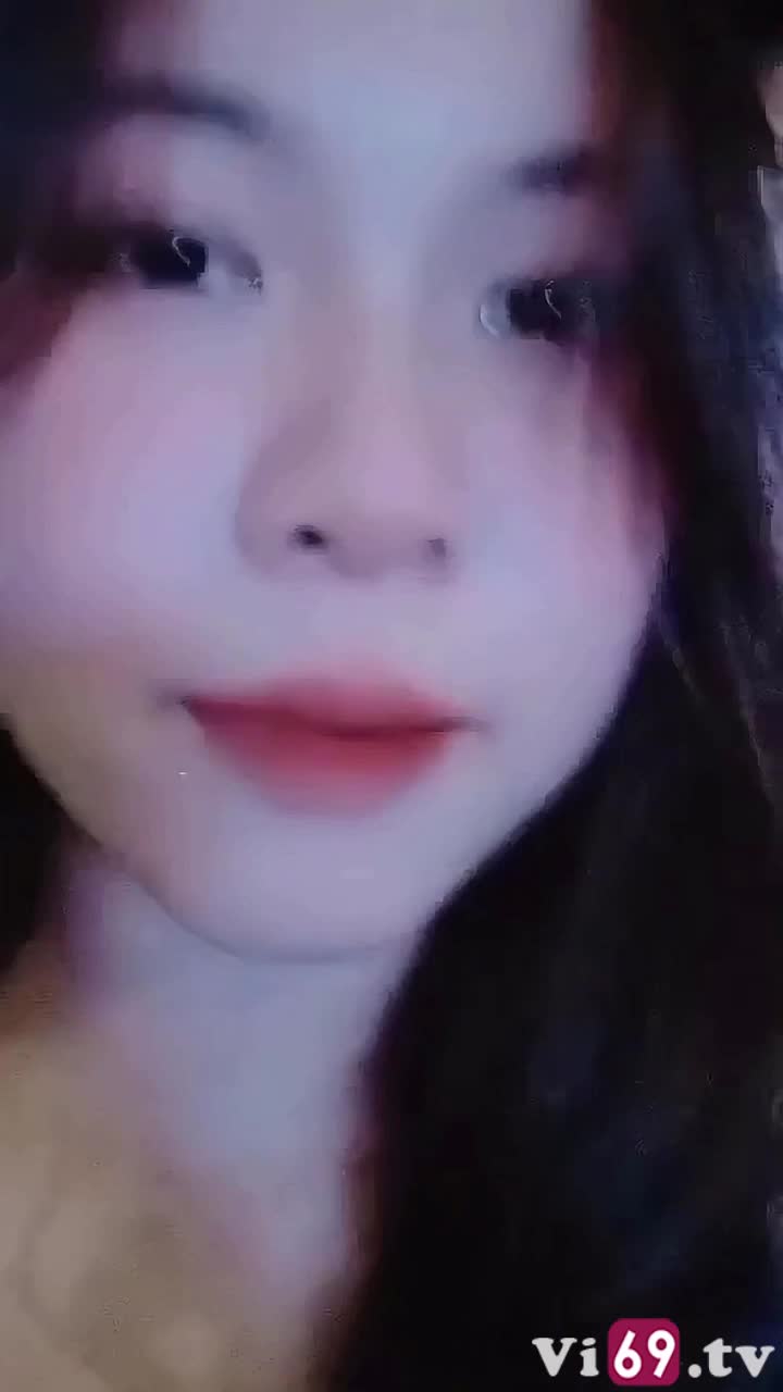 Bé Trang bướm cực múp em cưỡi ngựa mà chim anh yếu xìu làm em dỗi luôn